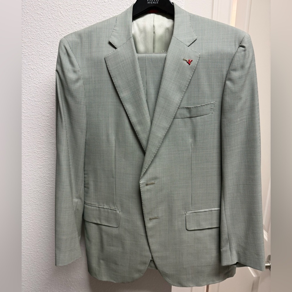ISAIA SUIT. NEW